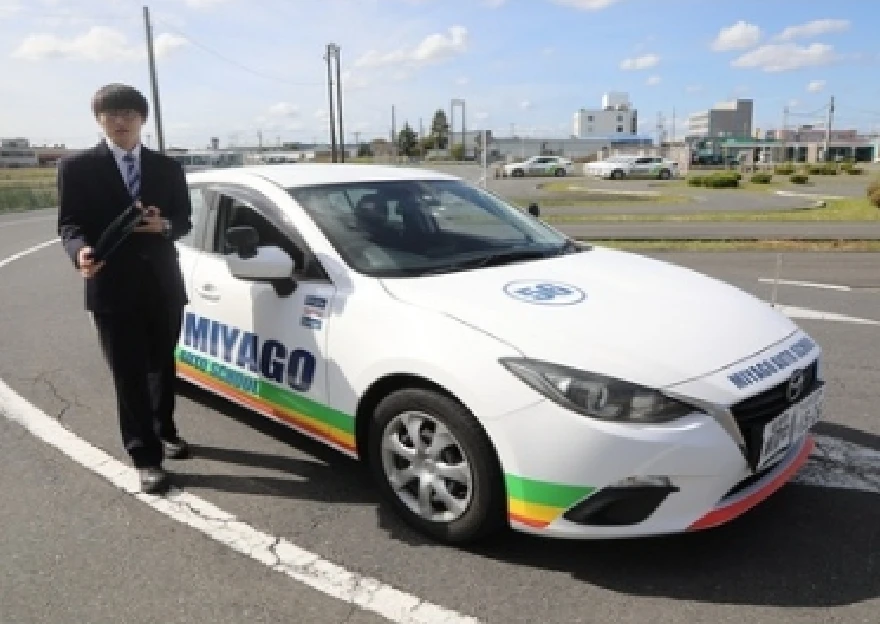 自動車学校の指導員